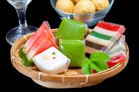 5 Komunitas Ini Berisi Orang-orang Penyuka Bakso hingga Jengkol