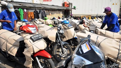 Motor Pemudik Diangkut Kereta