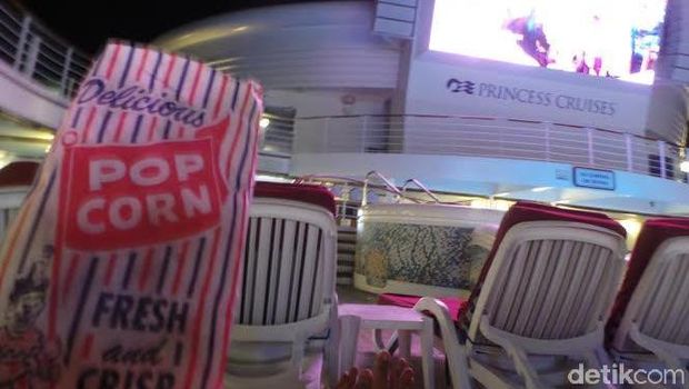 Berkeliling Kapal Pesiar yang Dikarantina Jepang Imbas Corona