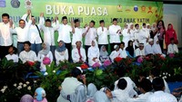 Perhimpunan Ikatan Alumni Perguruan Tinggi buka puasa bersama anak yatim di Jakarta, Selasa (28/6/2016).