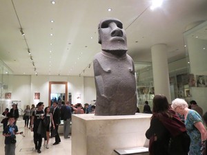 Museum Inggris Diteror agar Kembalikan Patung Moai