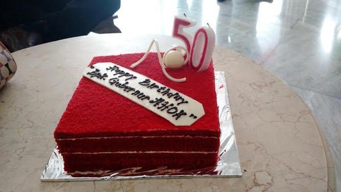 Ahok Ultah ke-50, Puluhan Pendukungnya Datangi Balai Kota