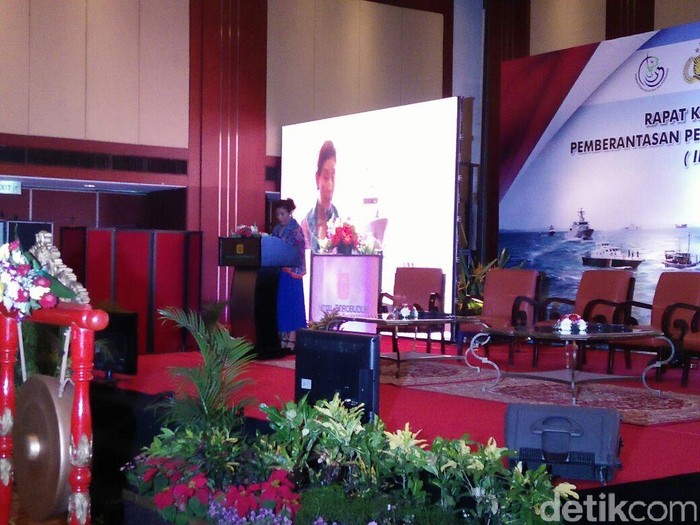 Susi, Luhut, dan KSAL Rapat Bahas Pemberantasan Illegal Fishing