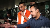 Selain Sanusi, KPK juga memanggil 3 orang lainnya sebagai saksi untuk kasus yang juga telah menjerat Presdir Agung Podomoro Land Ariesman Widjaja itu. Ketiganya akan dimintai keterangan untuk melengkapi berkas Sanusi.