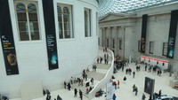 Suasana di dalam British Museum. British Museum didatangi 6,8 juta wisatawan tiap tahun. Koleksinya menarik dan masuknya gratis (Fitraya/detikTravel)