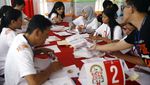 Relawan Hitung Manual Surat Dukungan ke Ahok