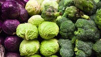 Bok choy, brokoli dan kubis merupakan sayuran yang mengandung glucobrassicin, senyawa yang membantu tubuh membersihkan sisa estrogen. Hal ini dapat membantumu meningkatkan hasrat seksual dan siap membuat ranjang semakin panas malam ini. Foto: iStock