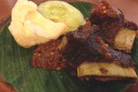 Pakai Nasi Hangat, Enaknya Makan Iga Bakar yang Empuk Berempah di Sini