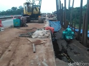Hati-hati Melintas di KM 103 Tol Cipali Arah Jakarta, Ada Perbaikan Jalan Longsor