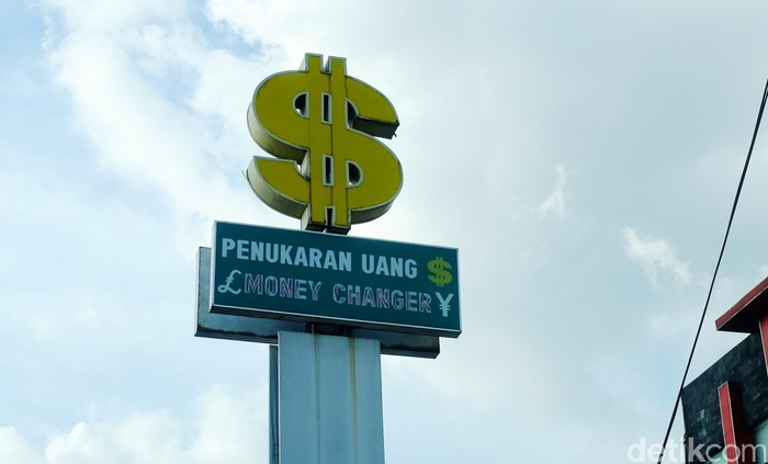 Dolar AS Bergerak ke Rp 13.080