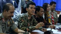 KPAI dan beberapa ormas membuat posko mudik ramah anak di berbagai lokasi jalur mudik.