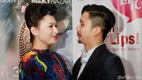 Claudia pun selalu menempel pada Derby. Pool/Gus Mun/detikFoto.