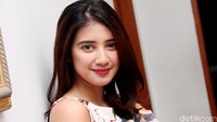 Manisnya Fita saat tersenyum di depan kamera. Pool/Ismail/detikFoto.