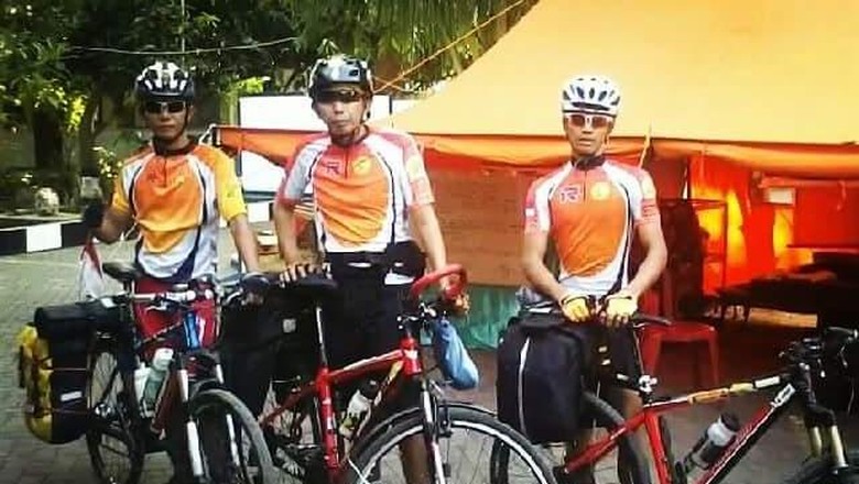 Cerita Poetoet, Mudik ke Madiun Naik Sepeda Sambil Puasa Cerita Poetoet, Mudik ke Madiun Naik Sepeda Sambil Puasa