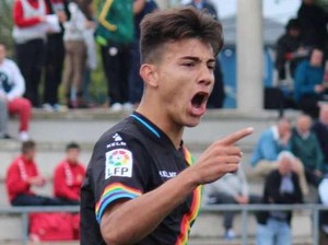 Leicester Datangkan Striker Belia Rayo Vallecano