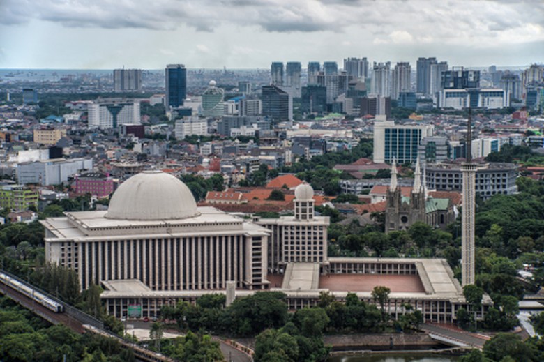 Istiqlal Gelar Tarawih 2 Gelombang, Iktikaf Dilarang Menginap