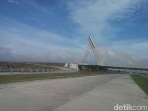 Ruas Tol Solo - Ngawi Belum Beroperasi Maksimal pada Lebaran 2017
