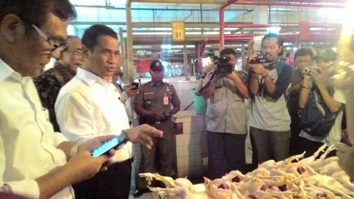 Mentan ke Pedagang: Sudah Untung Kan Jual Daging Sapi Rp 80.000/Kg?