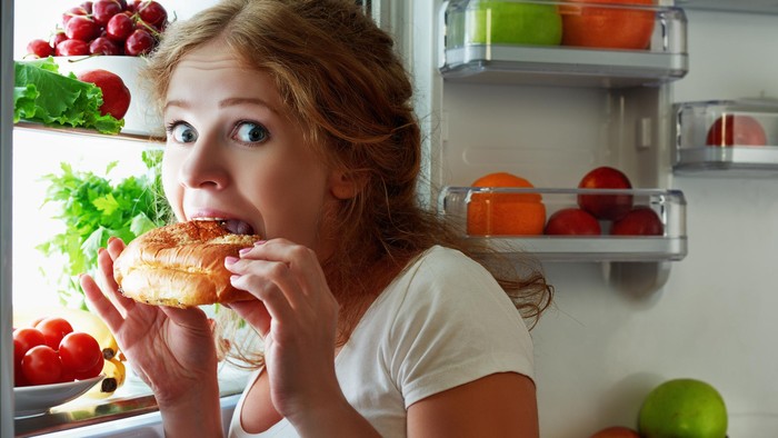 Tanda aneh yang bisa tunjukkan kalau kamu sebenarnya lagi dehidrasi. Foto: Thinkstock Tanda aneh yang bisa tunjukkan kalau kamu sebenarnya lagi dehidrasi. Foto: Thinkstock