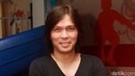 Kaka Bersama Istri di Perilisan Album Baru Slank