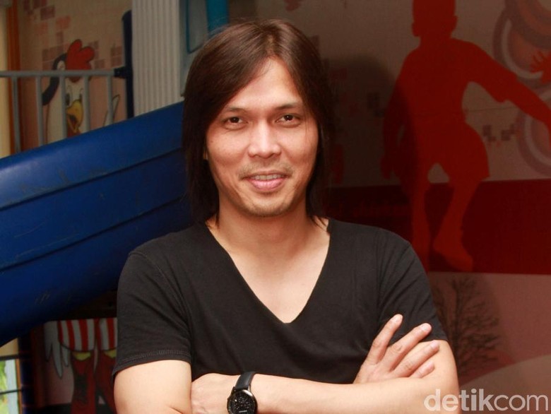 Gagal Terus Bikin Band, Once Mekel Enjoy Solo Gagal Terus Bikin Band, Once Mekel Enjoy Solo