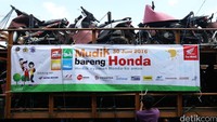 PT Astra Honda Motor mengadakan program Mudik Balik Bareng Honda. 