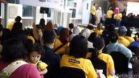 Acara pelepasan tersebut dihadiri oleh jajaran direksi Transcorp seperti Ishadi SK, Warnedy dan Susi.