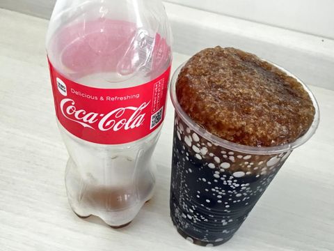 Kenapa Logo Coca-Cola Warnanya Merah? Ini Alasannya