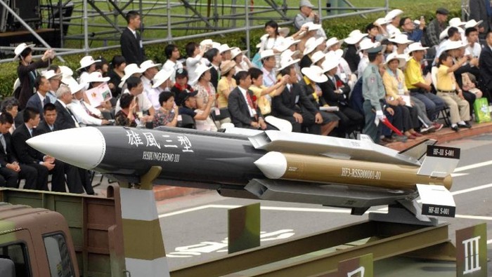 Ups...! Kapal Perang Taiwan Tak Sengaja Luncurkan Rudal ke China