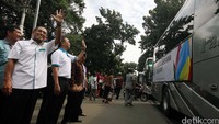 Rombongan bus Mudik Gratis Bareng PLN ini akan mengantarkan para pemudik ke kota tujuan masing-masing yang tersebar di sepanjang jalur pantura, jalur tengah dan jalur selatan. Mulai dari Indramayu, Tasikmalaya, Ciamis, Brebes, Tegal, Pekalongan, Semarang sampai Yogyakarta, Wonogiri dan Solo serta kota-kota lainnya hingga tujuan mudik paling jauh adalah Surabaya.