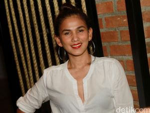 Lebaran, Nova Eliza Bingung