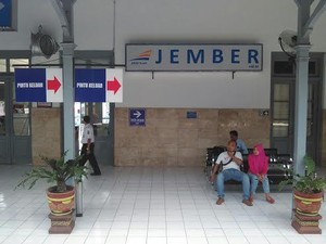 Jadwal dan Harga Tiket Bus-Kereta Api untuk Surabaya-Jember