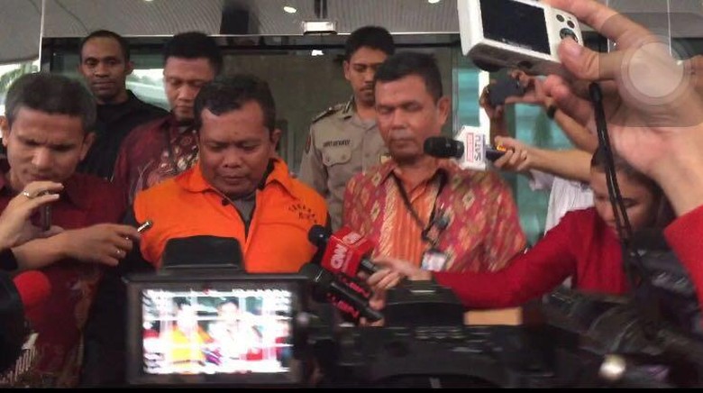 Santoso Resmi Ditahan KPK di Polres Jakarta Pusat Santoso Resmi Ditahan KPK di Polres Jakarta Pusat