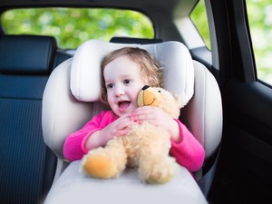 5 Cara Mencegah Anak Mabuk Perjalanan Saat Mudik Lebaran