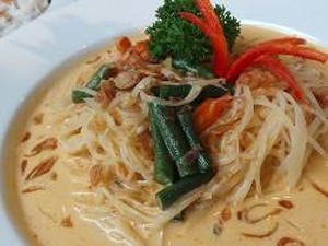 Menu Hari Ke-27: Aduh Enaknye! Sayur Gurih Pepaya Muda dan Semur Betawi yang Empuk Manis