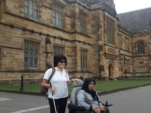Gangguan Penglihatan Tak Halangi Lindawati Kwa Belajar Sampai ke Australia