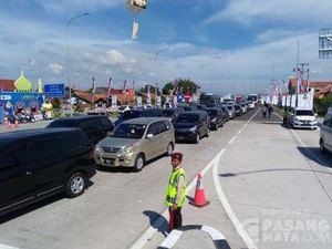 Antrean Tol Brexit Pagi Ini Mencapai 15 Km, Pejagan 9 Km