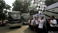 Pelepasan bus rombongan mudik ini dilakukan oleh Direktur Human Capital Management PLN Muhamad Ali di halaman PLN Kantor Pusat.