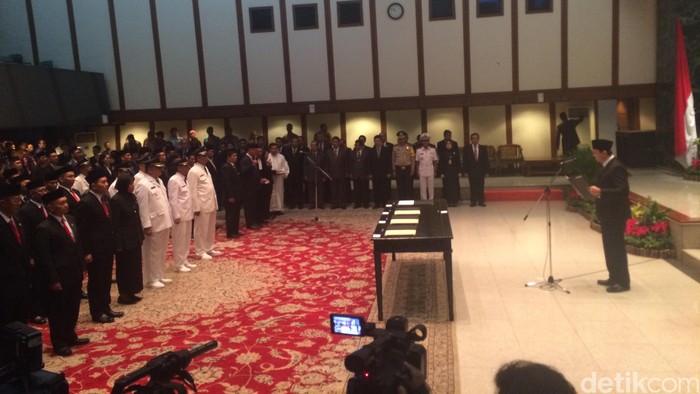 Lantik Kadis Perumahan Baru, Ahok Ingatkan PNS Tak Boleh Terima Suap