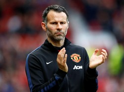 Ryan Giggs pernah menjadi pemain-pelatih di pengujung musim 2013-14, mengisi kekosongan yang ditinggalkan David Moyes. Foto: REUTERS/Darren Staples