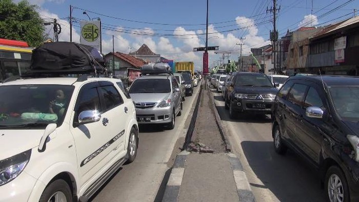 Begini Kepadatan Kendaraan di Pantura Jateng Selepas Brexit dan Pejagan