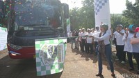Sebanyak 10.200 pemudik mengikuti mudik gratis dengan tema Mudik Asik 2016 Bersama BPJS Ketenagakerjaan berangkat menuju kampung halaman di Jawa Barat, Jawa Tengah dan Jawa Timur.