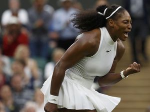 Serena Menang Setelah Bangkit dari Ketinggalan