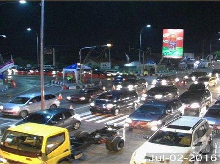 Brexit Macet Parah, Brebes Nyaris Parkir