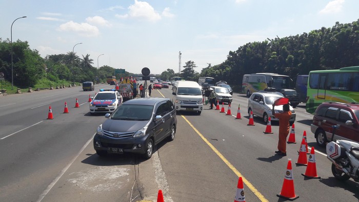 Tol Cikampek Macet, Rest Area KM 19 dan KM 33 Ditutup Sementara