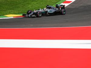 Hamilton Dikritik Usai Sesi Latihan Hari Pertama GP Austria