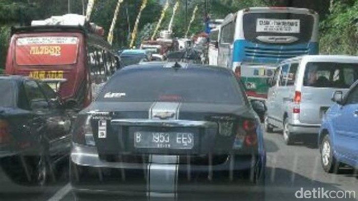 Begini Penampakan Macetnya Jalur Nagreg