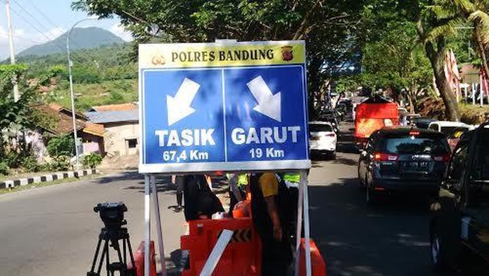 Jalur Nagreg Jabar Padat Pagi ini