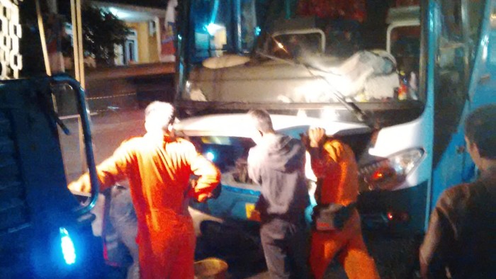Bus Mogok di Nagreg, Puluhan Penumpang Terlantar
