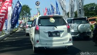 Lalu lintas kembali ramai lancar selepas keluar pintu Tol Palimanan. Di KM 207 mendekati rest area 2017A lalu lintas kembali tersendat.